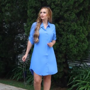 shamise curto Elegância Casual: A Harmonia do Azul e a Leveza do Verão